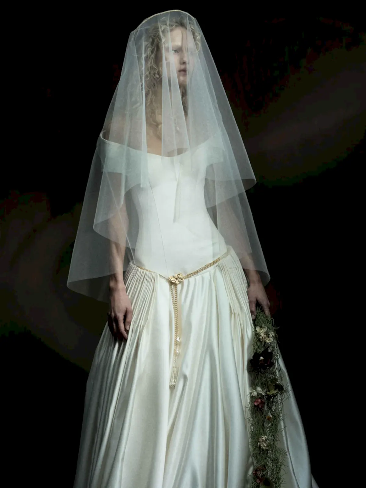 Cyra - Look II - the Golden Bough