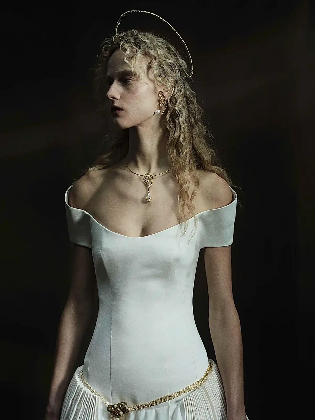 Cyra - Look II - the Golden Bough